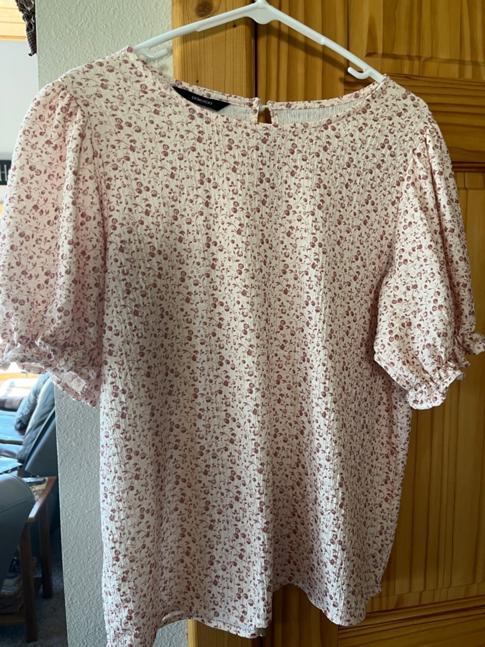 Women's Light Pink Floral Puff-Sleeve Blouse
